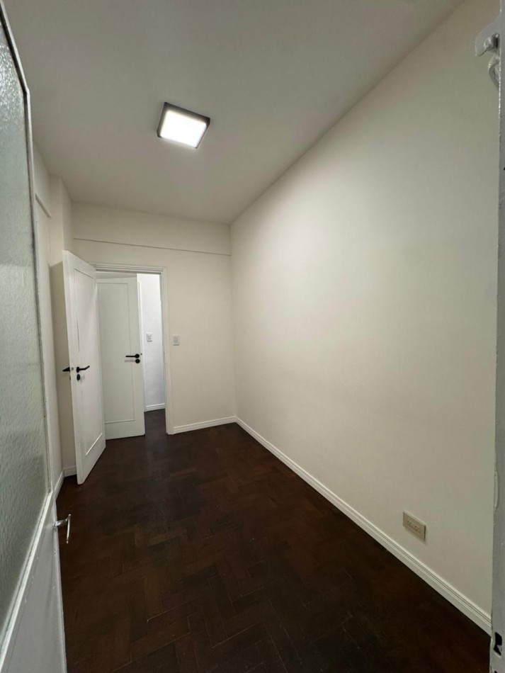 VENTA 3 AMBIENTES CON DEPENDENCIA - Plaza Colon -