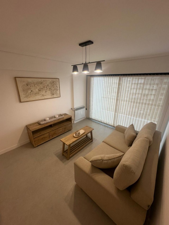 VENTA 3 AMBIENTES CON VISTA PLENA AL MAR Y COCHERA- LA PERLA-