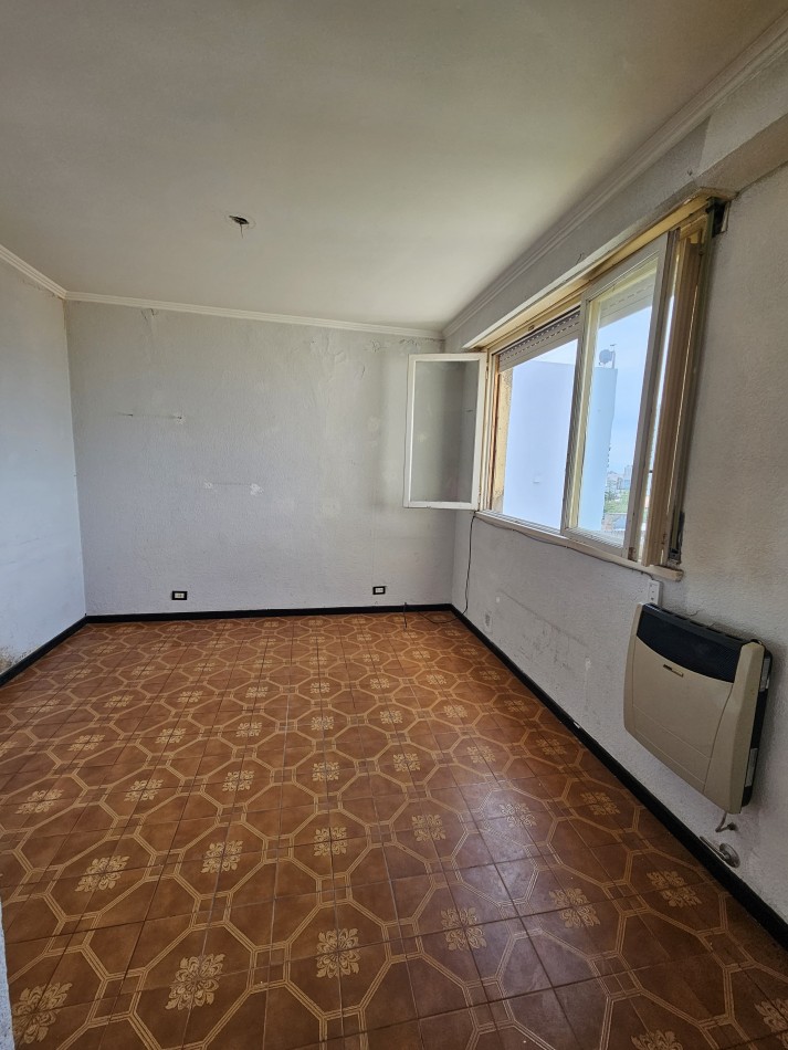 VENTA 2 AMBIENTES CON DEPENDENCIA Y VISTA LATERAL AL MAR - LA PERLA-