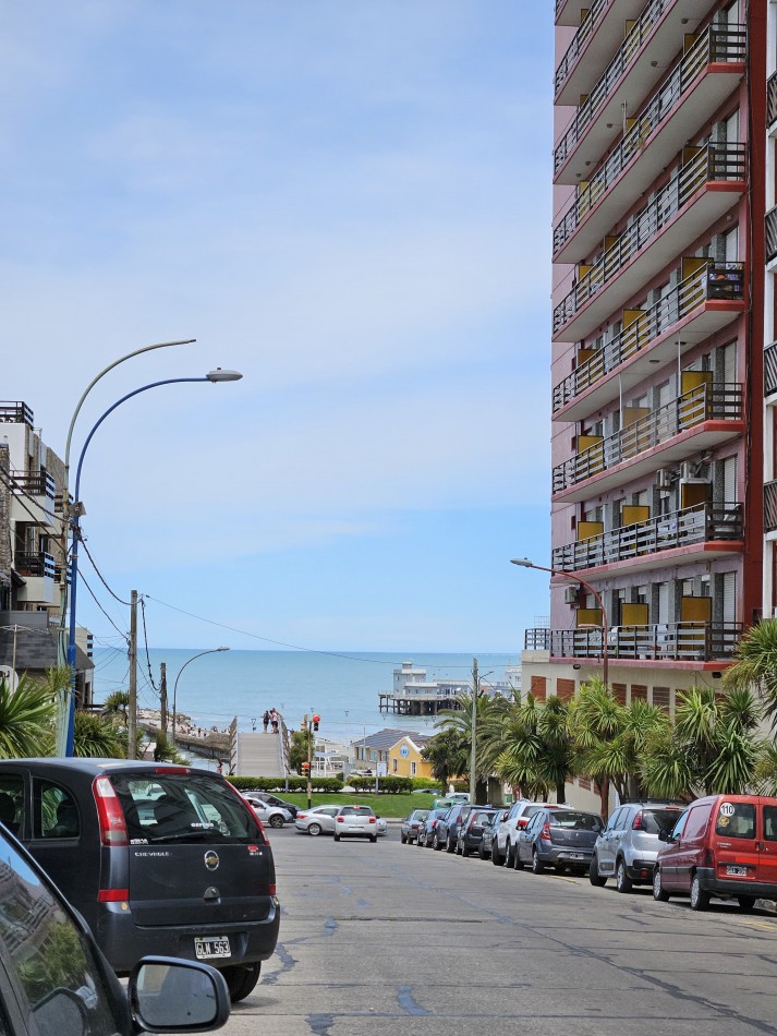 VENTA 2 AMBIENTES CON DEPENDENCIA Y VISTA LATERAL AL MAR - LA PERLA-