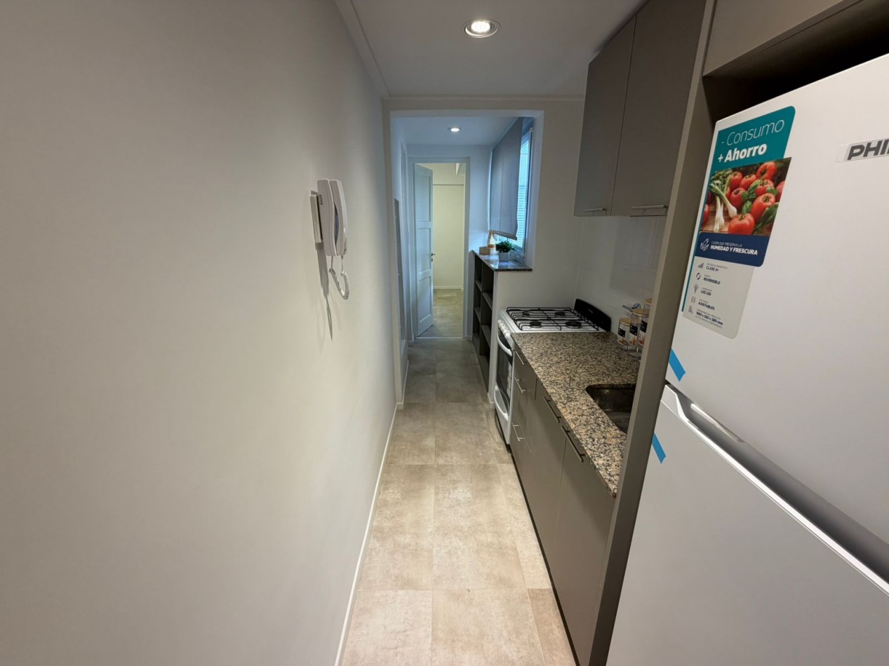 VENTA! 2 AMBIENTES CON DEPENDENCIA - PLAZA COLON-