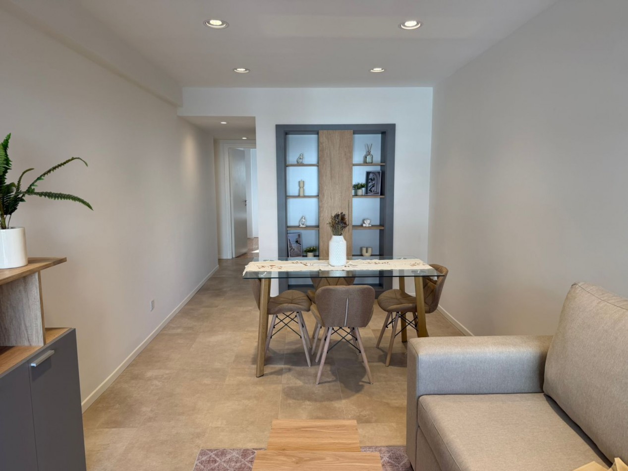 VENTA! 2 AMBIENTES CON DEPENDENCIA - PLAZA COLON-