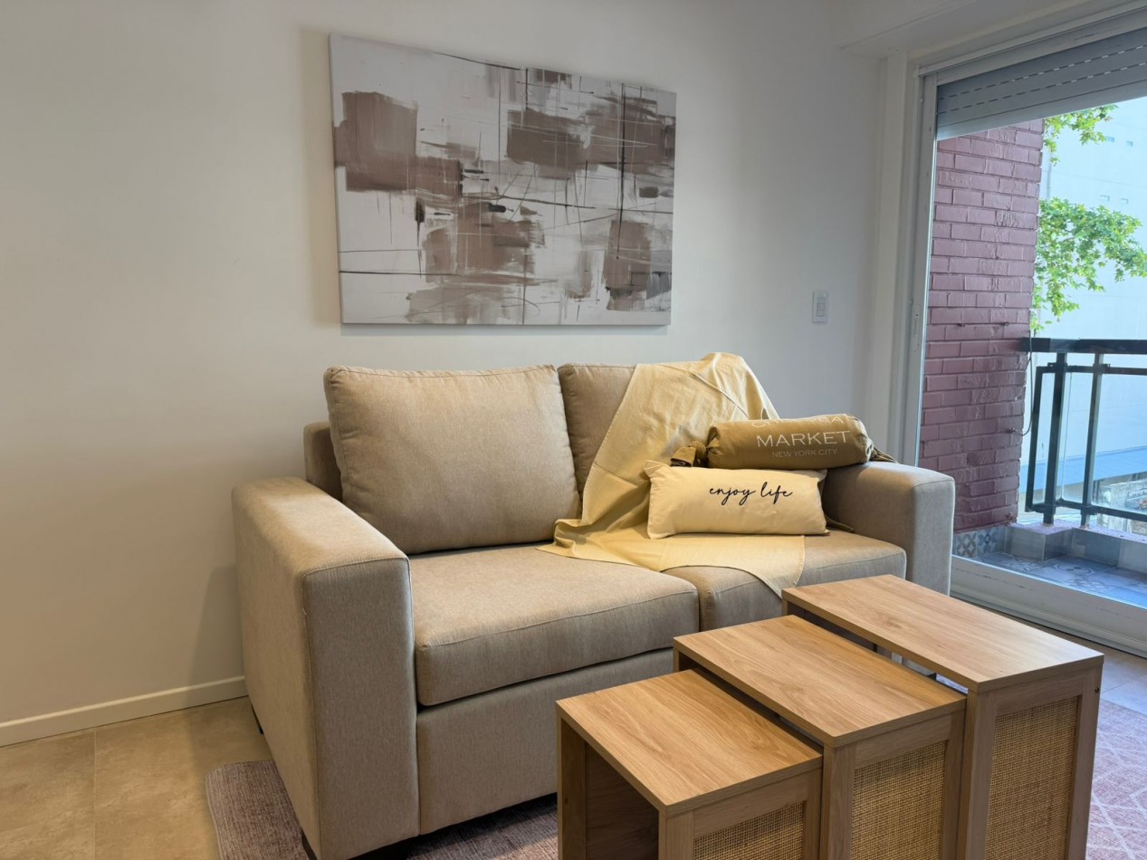 VENTA! 2 AMBIENTES CON DEPENDENCIA - PLAZA COLON-