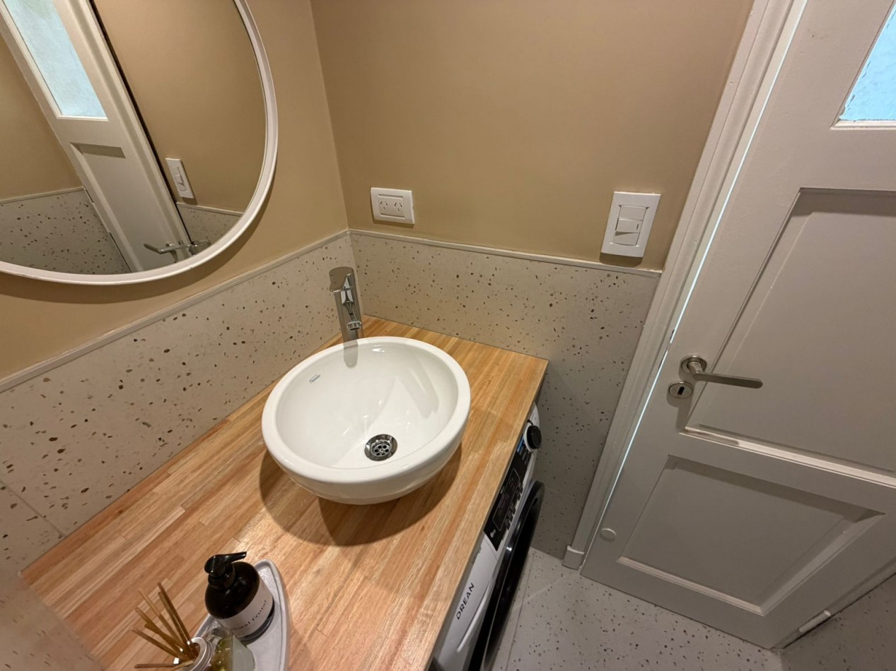 VENTA! 2 AMBIENTES CON DEPENDENCIA - PLAZA COLON-