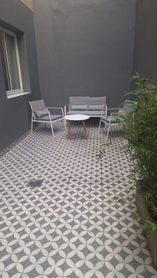 VENTA 3 AMBIENTES PLANTA BAJA CON 2 PATIOS - ZONA ALDREY -