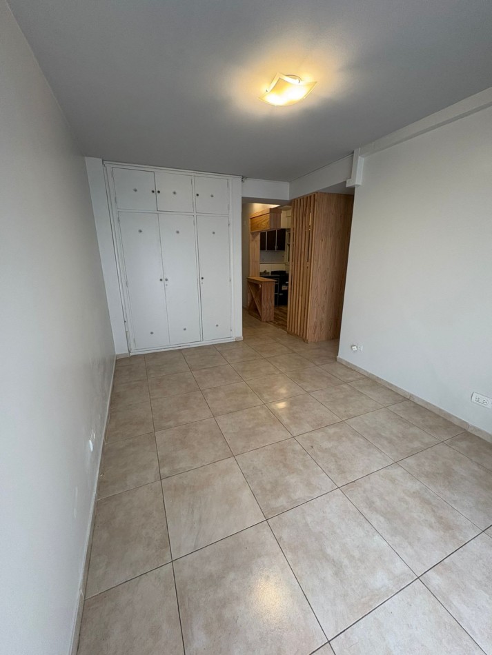 VENTA 2 AMBIENTES CON BALCON- Centro-