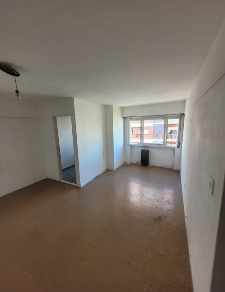VENTA 2 AMBIENTES - PLAZA COLON -
