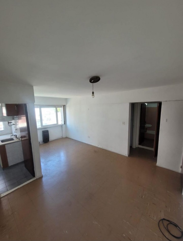 VENTA 2 AMBIENTES - PLAZA COLON -