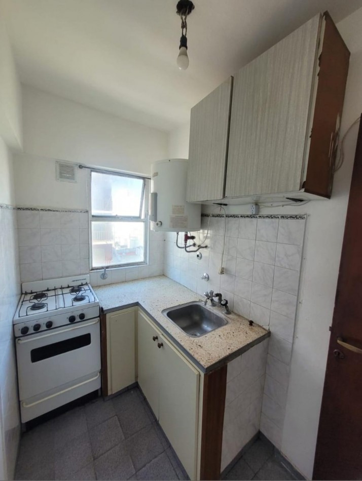 VENTA 2 AMBIENTES - PLAZA COLON -