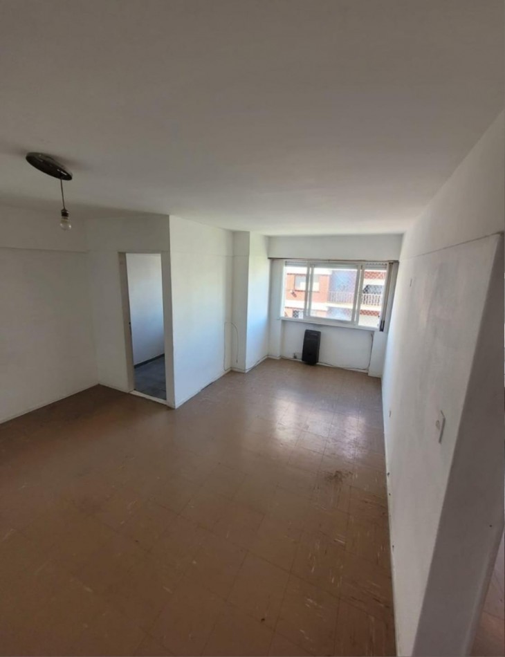 VENTA 2 AMBIENTES - PLAZA COLON -