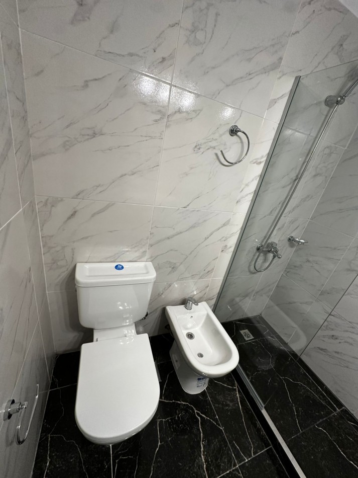 VENTA 2 AMBIENTES EXTERNO CON BALCON - PLAZA COLON -
