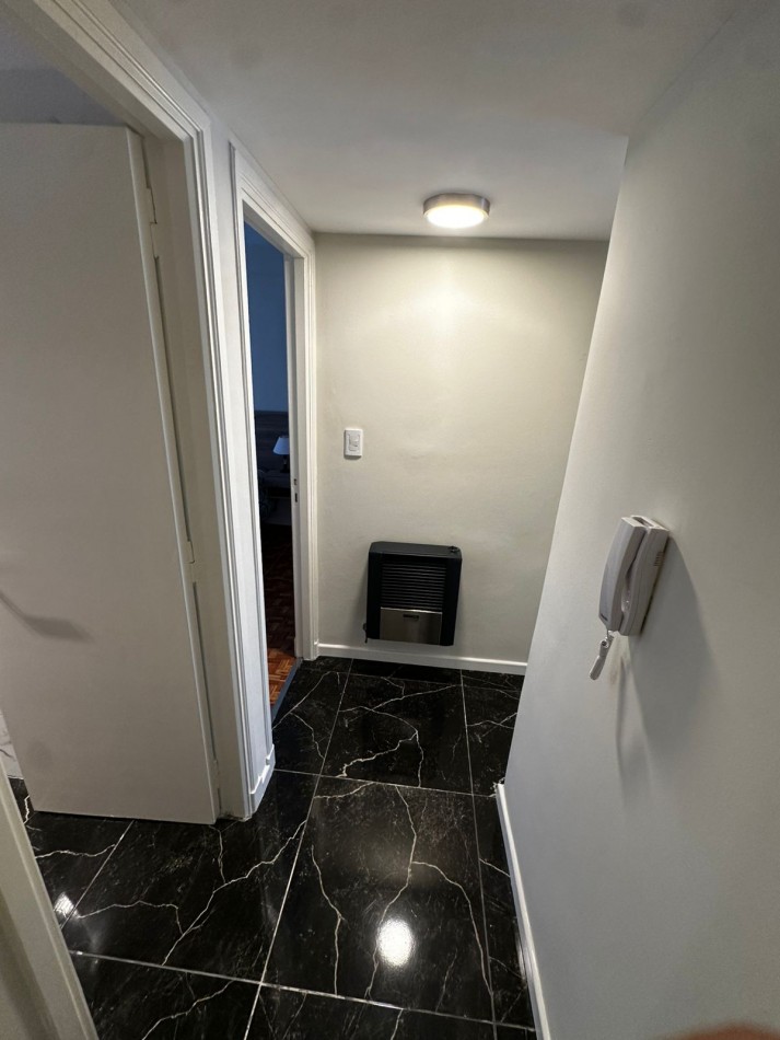 VENTA 2 AMBIENTES EXTERNO CON BALCON - PLAZA COLON -