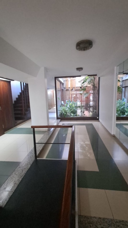 VENTA 2 AMBIENTES CON PATIO Y BALCON 