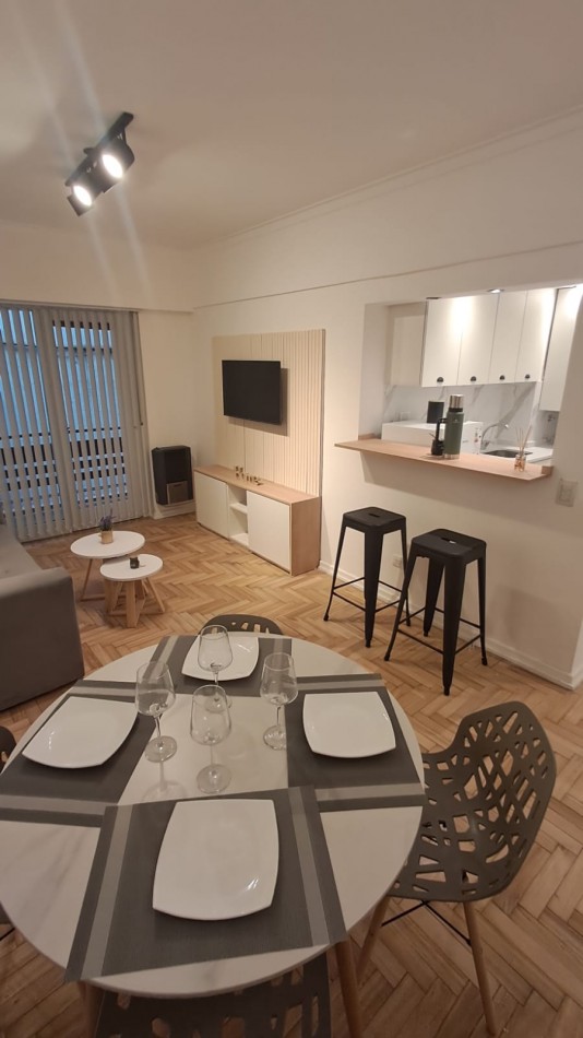 VENTA 2 AMBIENTES CON PATIO Y BALCON 