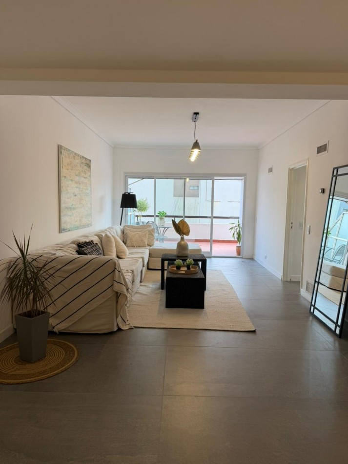 VENTA 4 AMBIENTES CON BALCON Y COCHERA - CENTRO -