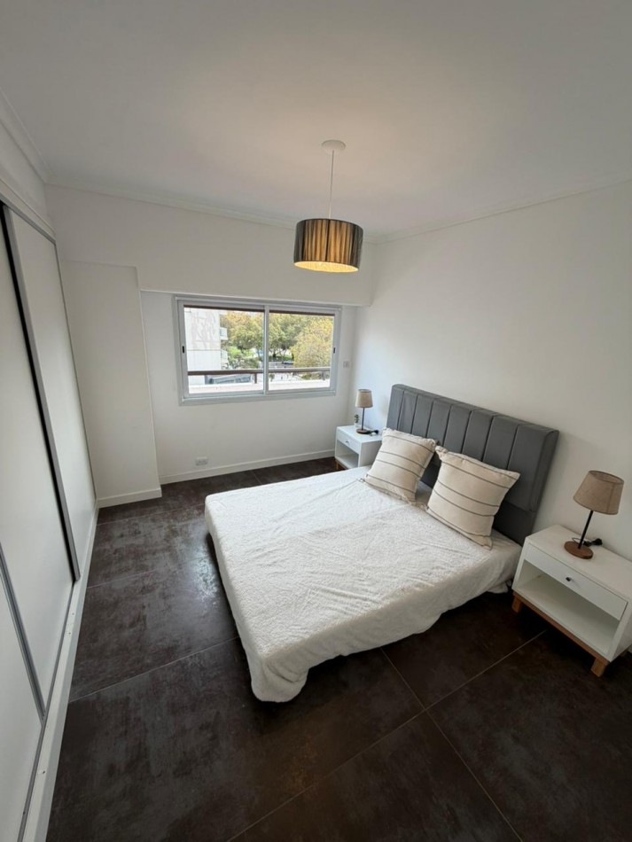 VENTA 4 AMBIENTES CON BALCON Y COCHERA - CENTRO -
