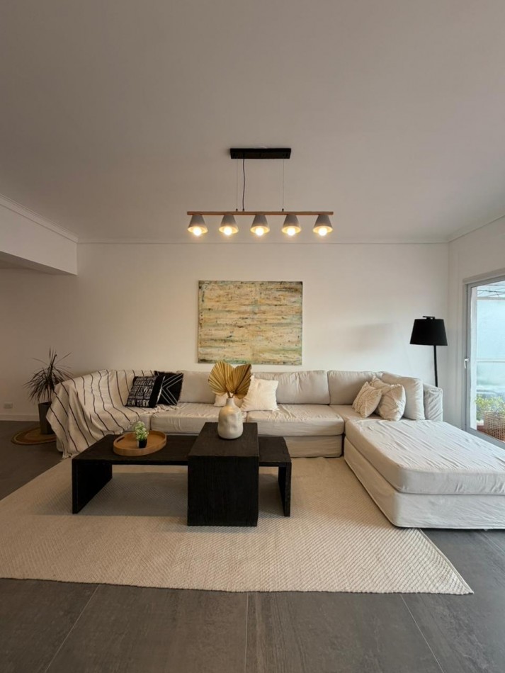 VENTA 4 AMBIENTES CON BALCON Y COCHERA - CENTRO -