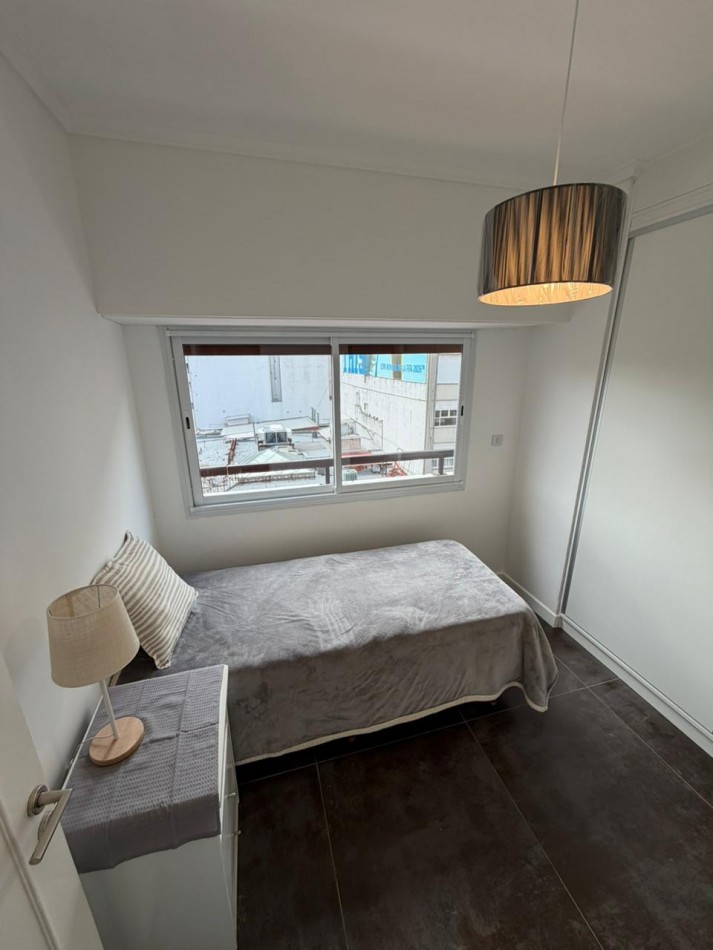VENTA 4 AMBIENTES CON BALCON Y COCHERA - CENTRO -