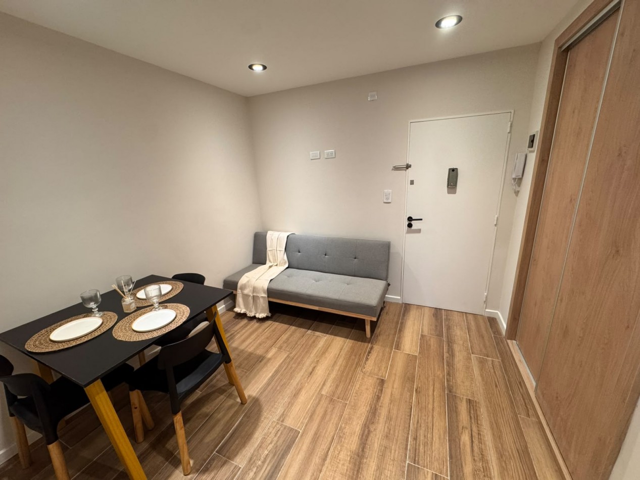VENTA MONOAMBIENTE DESPLAZADO CONTRAFRENTE- PLAZA COLON -