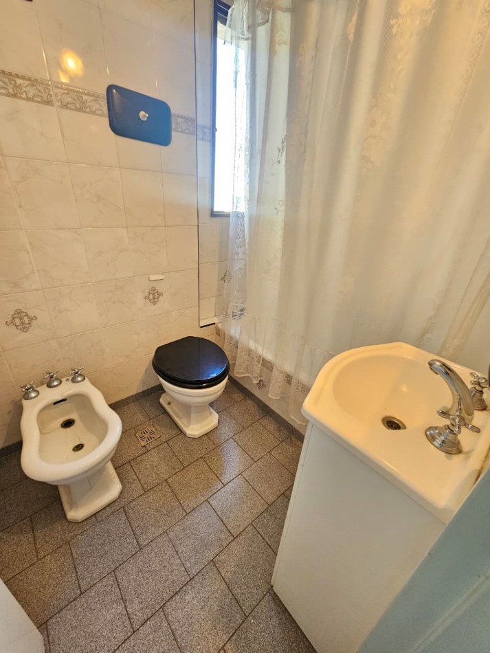 VENTA 2 AMBIENTES LATERAL - ZONA ALDREY-
