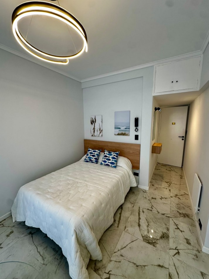 VENTA MONOAMBIENTE LATERAL CON BALCON - PLAZA COLON-