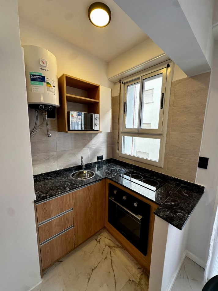 VENTA MONOAMBIENTE LATERAL CON BALCON - PLAZA COLON-