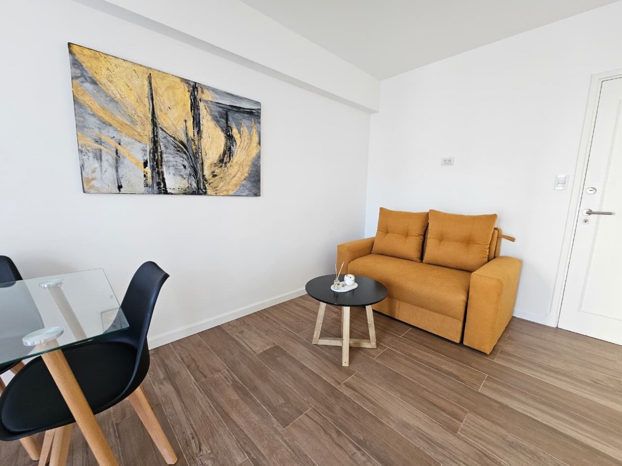 VENTA 2 AMBIENTES CON PARRILLA RECICLADO - PLAZA COLON-