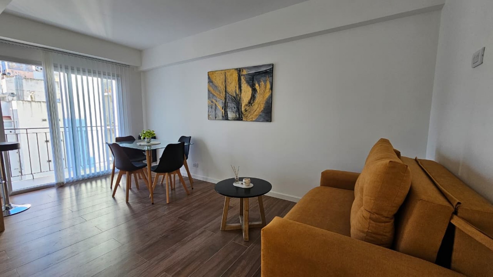 VENTA 2 AMBIENTES CON PARRILLA RECICLADO - PLAZA COLON-