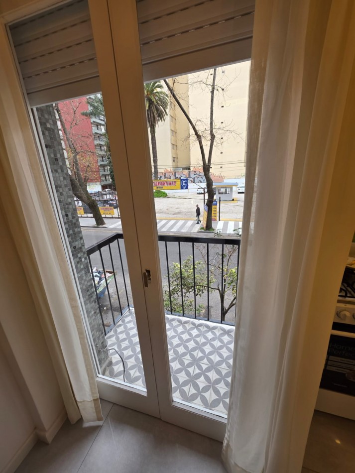 VENTA MONOAMBIENTE RECICLADO - PLAZA COLON -