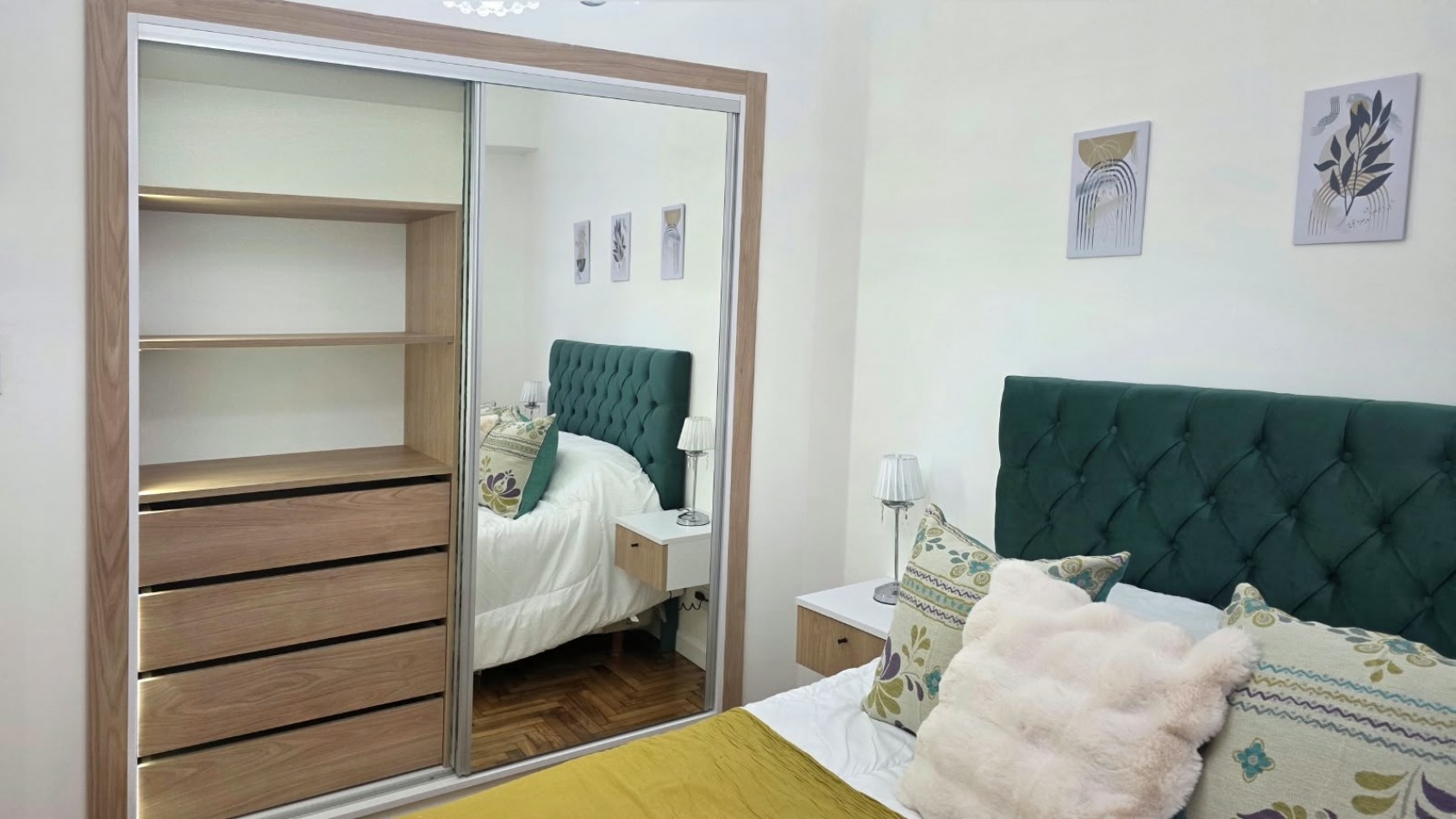 VENTA 2 AMBIENTES CON DEPENDENCIA Y BALCON - PLAZA COLON -