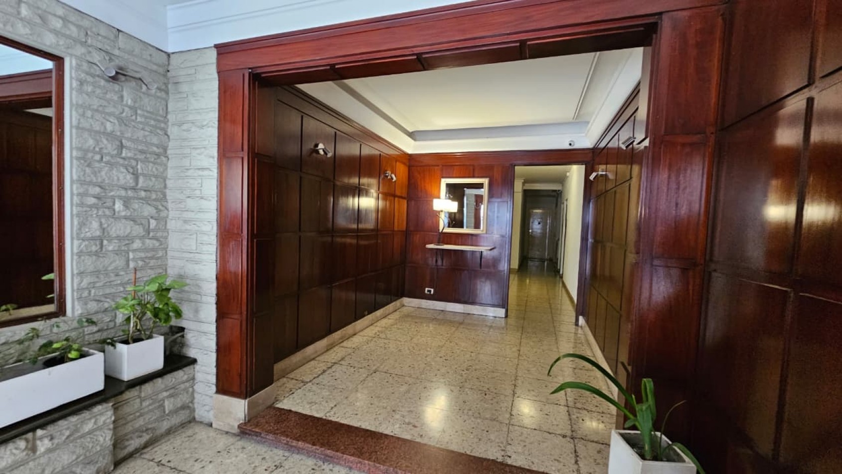 VENTA MONOAMBIENTE RECICLADO- PLAZA COLON -
