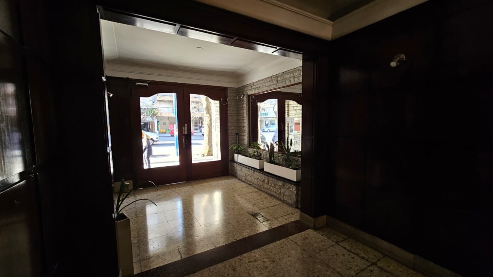 VENTA MONOAMBIENTE RECICLADO- PLAZA COLON -