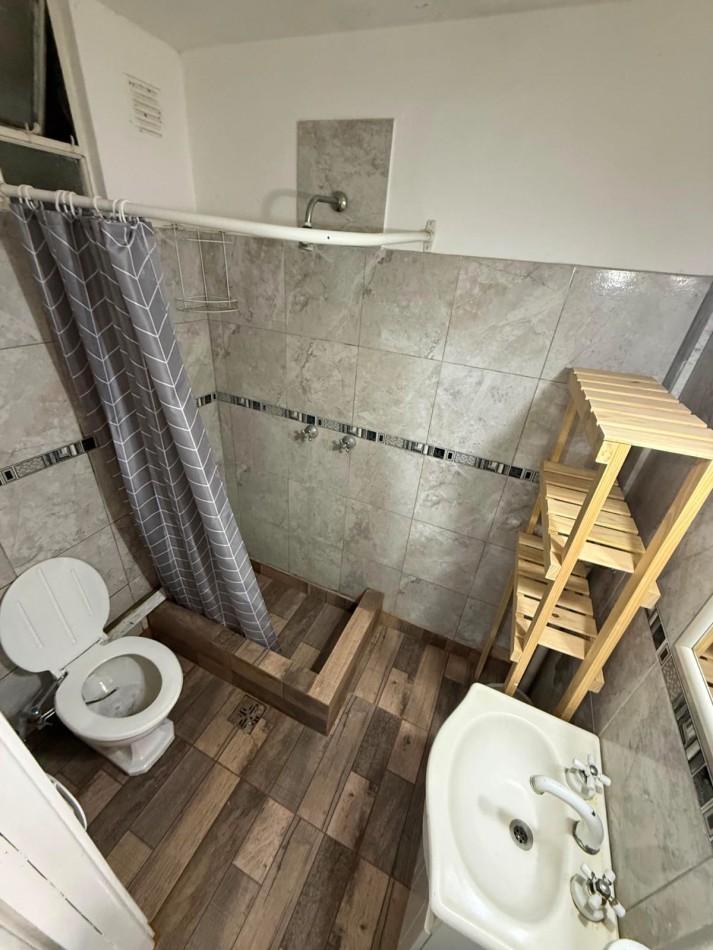 VENTA DEPARTAMENTO MONOAMBIENTE EN ESTADO ORIGINAL A LA CALLE - ZONA ALDREY 