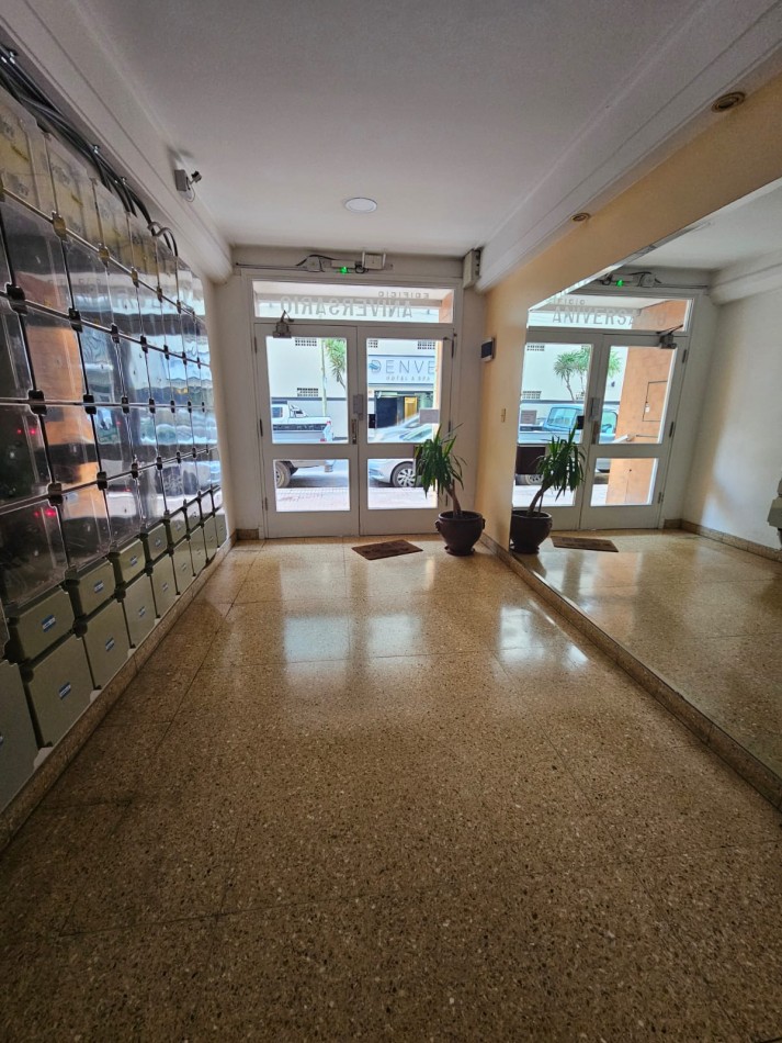 VENTA DEPARTAMENTO MONOAMBIENTE EN ESTADO ORIGINAL A LA CALLE - ZONA ALDREY 