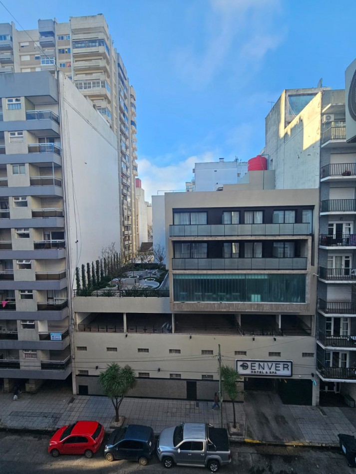 VENTA DEPARTAMENTO MONOAMBIENTE EN ESTADO ORIGINAL A LA CALLE - ZONA ALDREY 