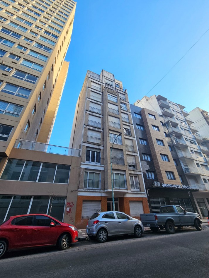 VENTA DEPARTAMENTO MONOAMBIENTE EN ESTADO ORIGINAL A LA CALLE - ZONA ALDREY 