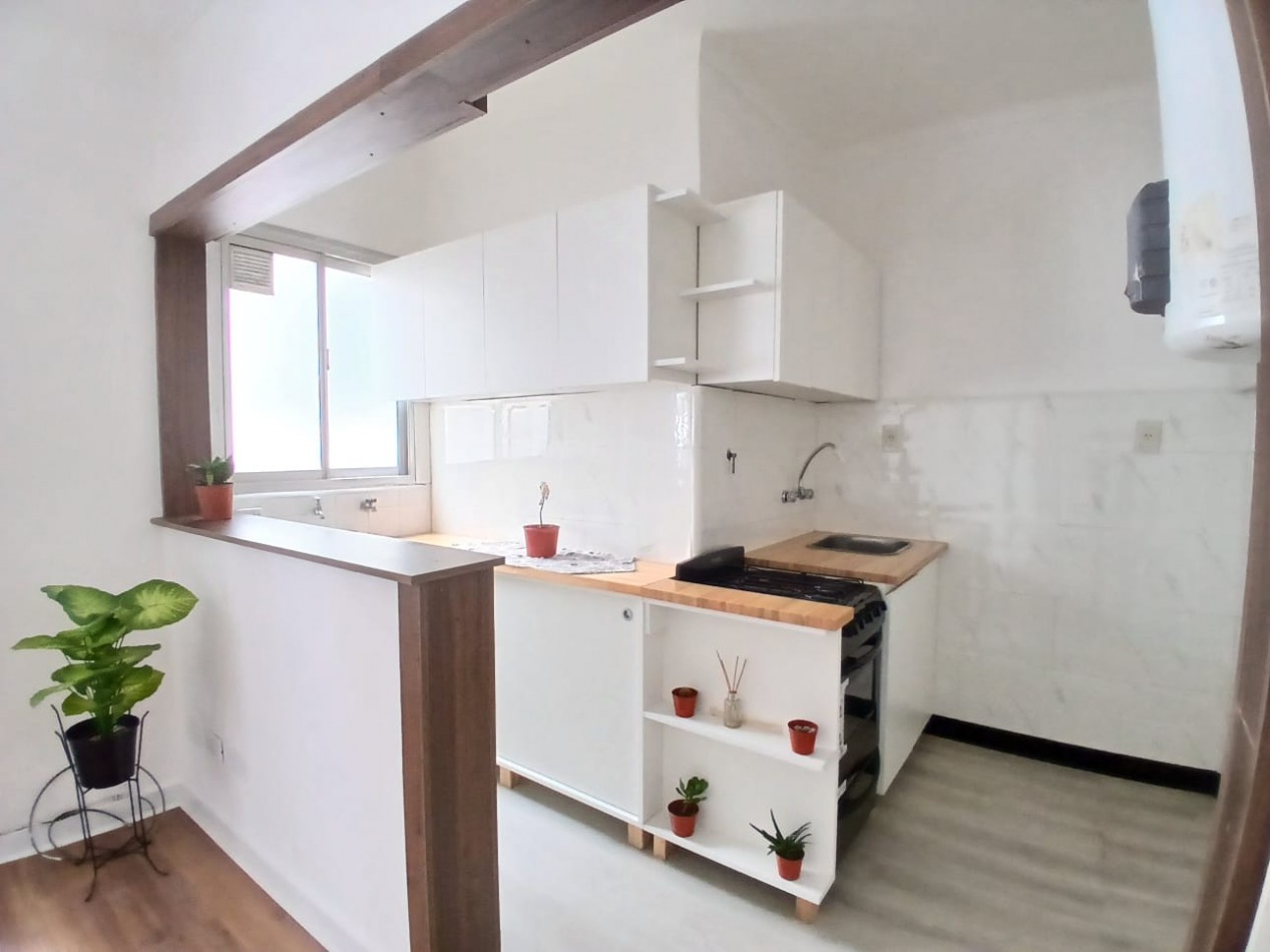 VENTA 2 AMBIENTES LATERAL