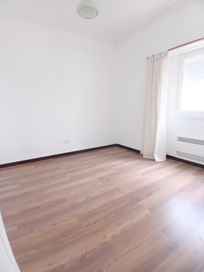 VENTA 2 AMBIENTES LATERAL