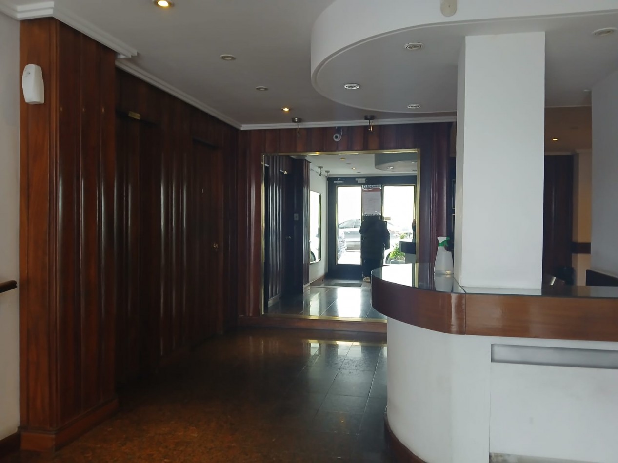 VENTA 2 AMBIENTES LATERAL
