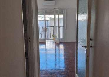 VENTA MONOAMBIENTE  RECICLADO CON BALCON - 