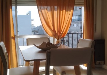VENTA DOS AMBIENTES A LA CALLE CON BALCON - CORRIENTES 2600-
