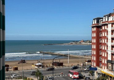 VENTA TRES AMBIENTES A LA CALLE CON VISTA AL MAR -CENTRO-