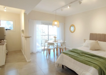 VENTA MONOAMBIENTE RECICLADO A LA CALLE CON BALCON - CENTRO-