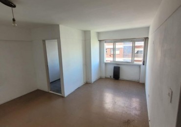 VENTA 2 AMBIENTES - PLAZA COLON -