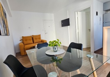 VENTA 2 AMBIENTES CON PARRILLA RECICLADO - PLAZA COLON-